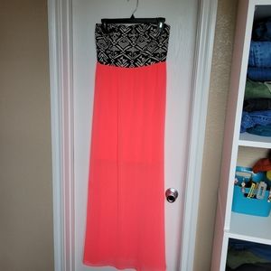 Double Zero Strapless Maxi